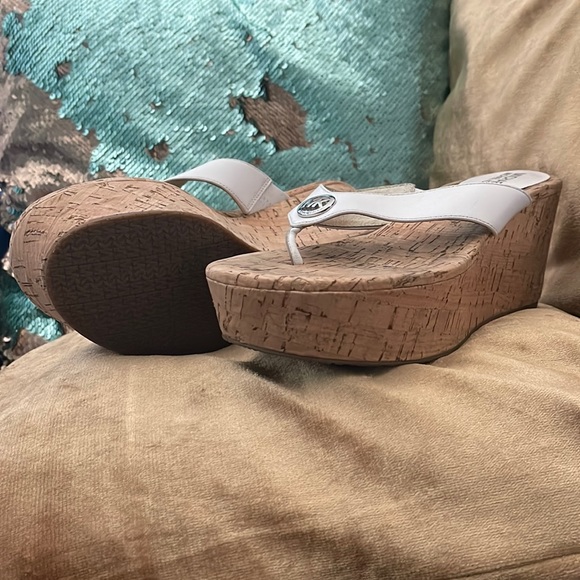 Michael Kors white wedge sandals - Picture 3 of 4